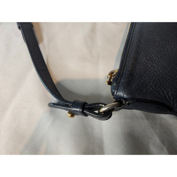 SOLD Prada Vitello Daino Crossbody Bag Navy pebbled calfskin leather - Picture 4 of 16